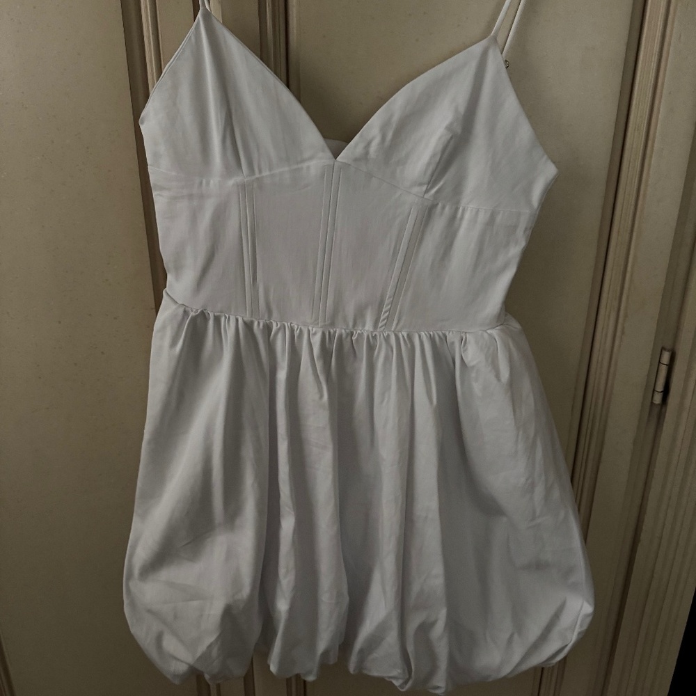 Adorable white bubble dress by Zara sz. med.